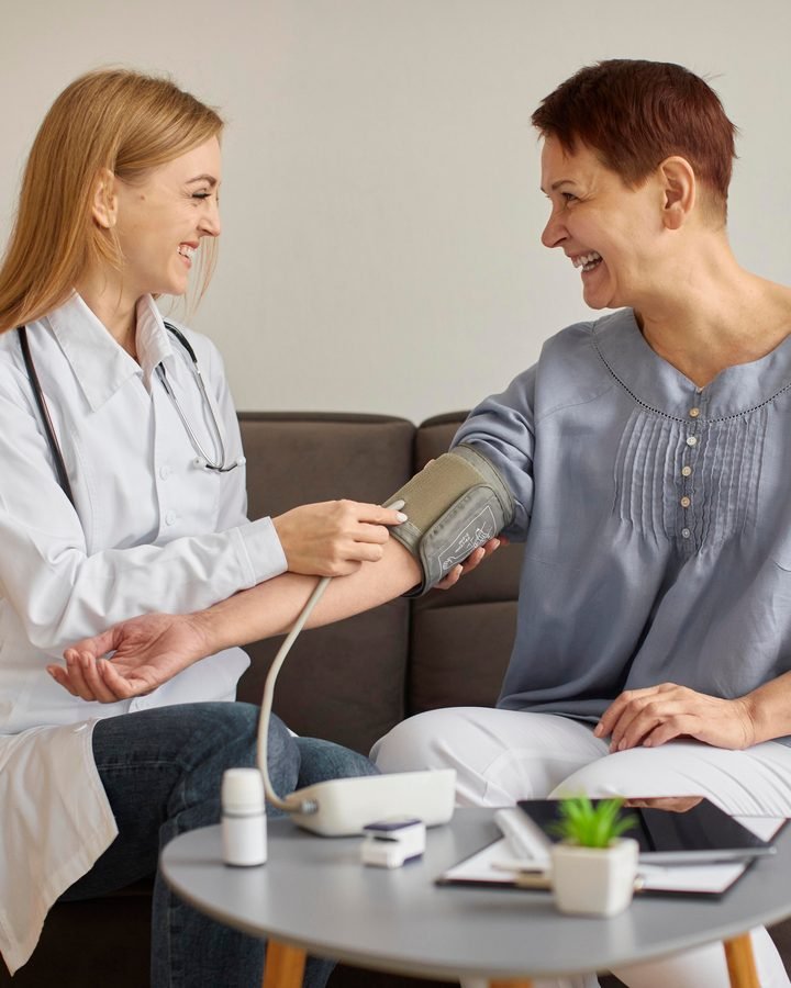 Médica e paciente