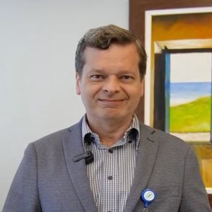 Dr. Márcio